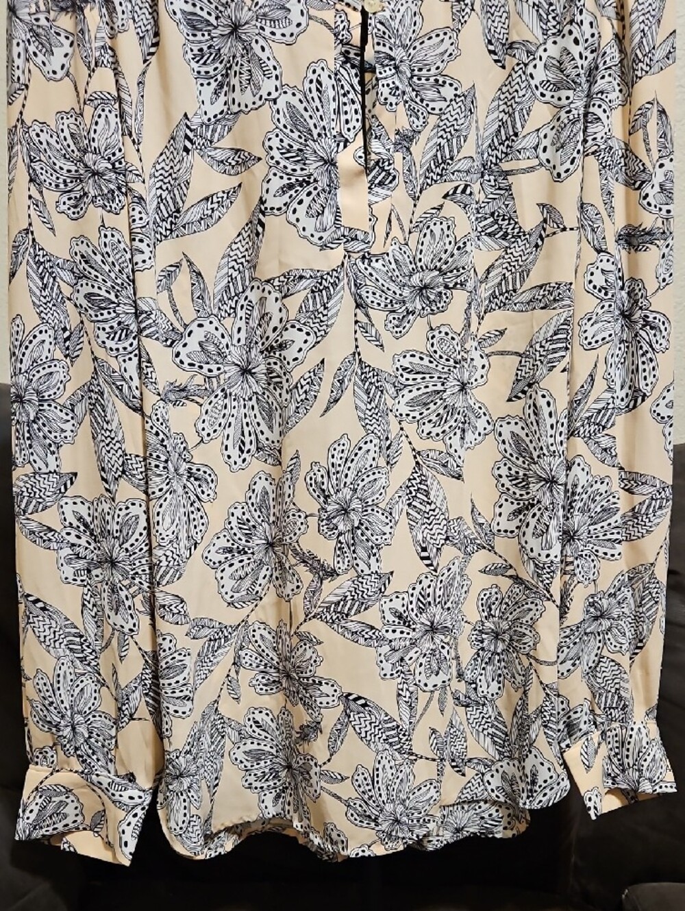 LOFT Pale Pink Floral Button-Front Long-Sleeve Blouse - Picture 3 of 6
